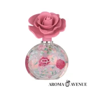 Lattafa Layaan – parfum floral-fructat pentru femei, cu note de pară verde, gardenie și mosc.